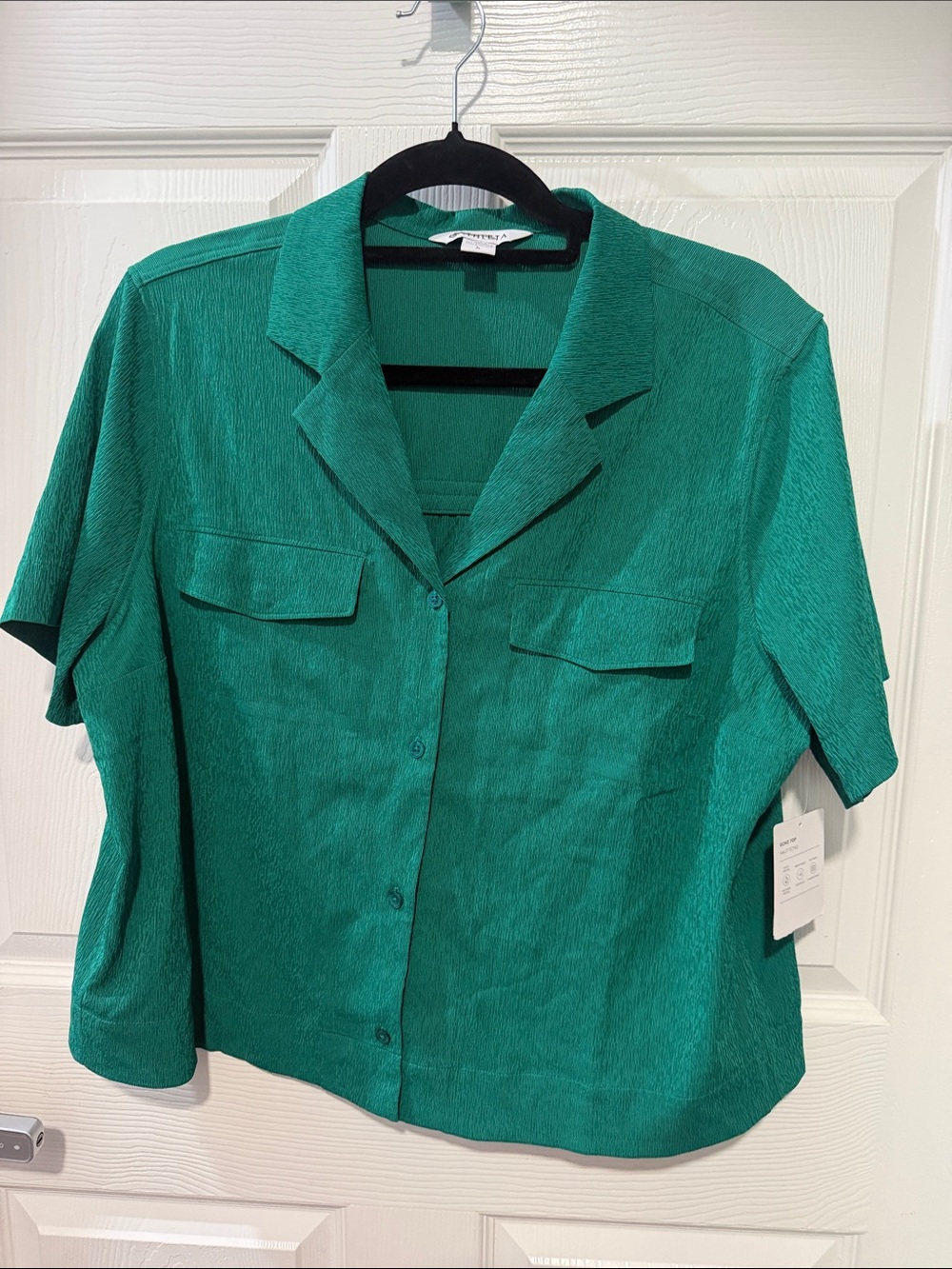 Athleta Emerald Green Short-Sleeve Button-Front Shirt